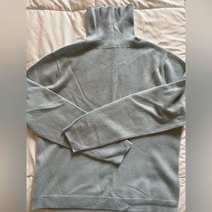 Light Blue 100% Cashmere Turtleneck Sweater